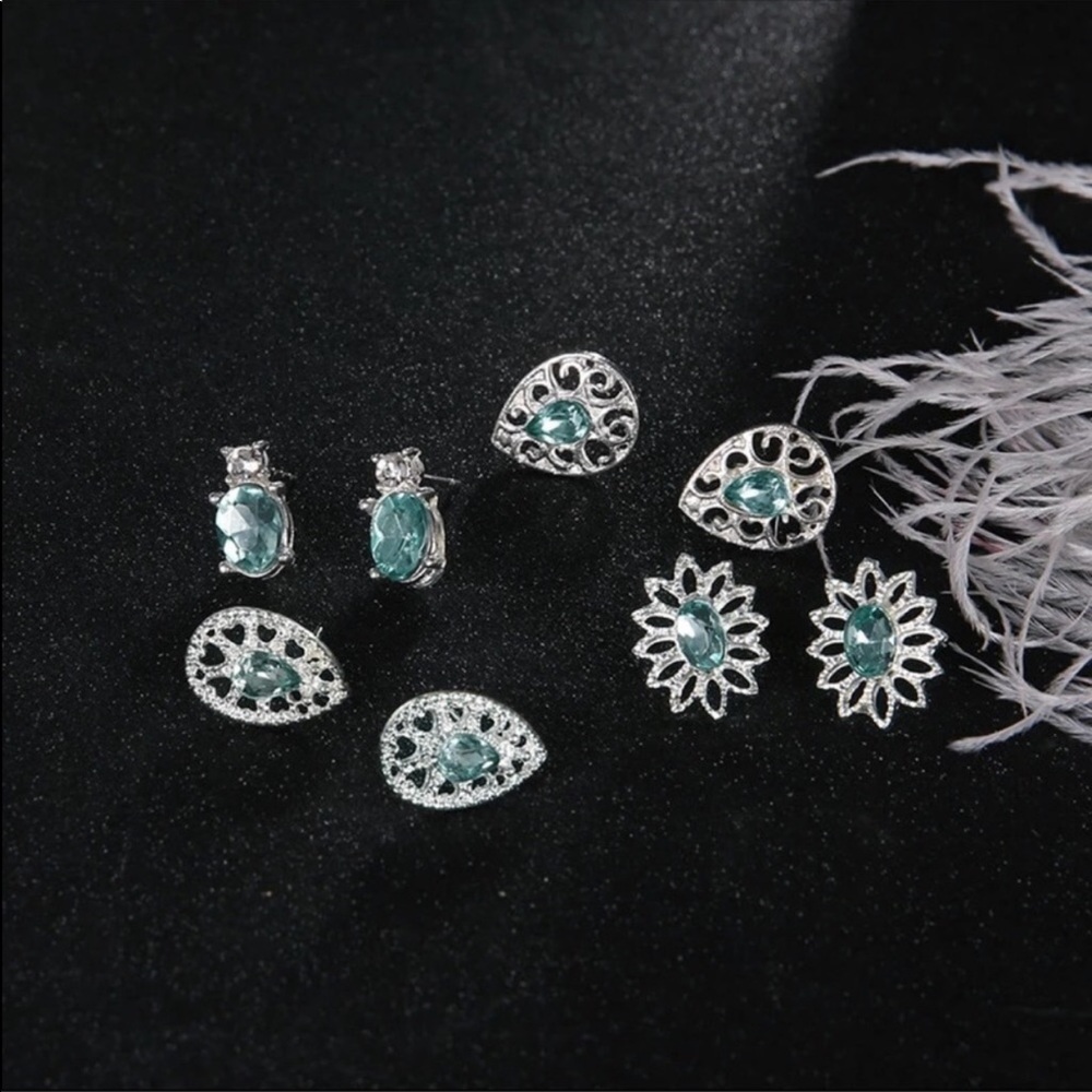 NWT 4 pairs Charm Earrings - Picture 2 of 2